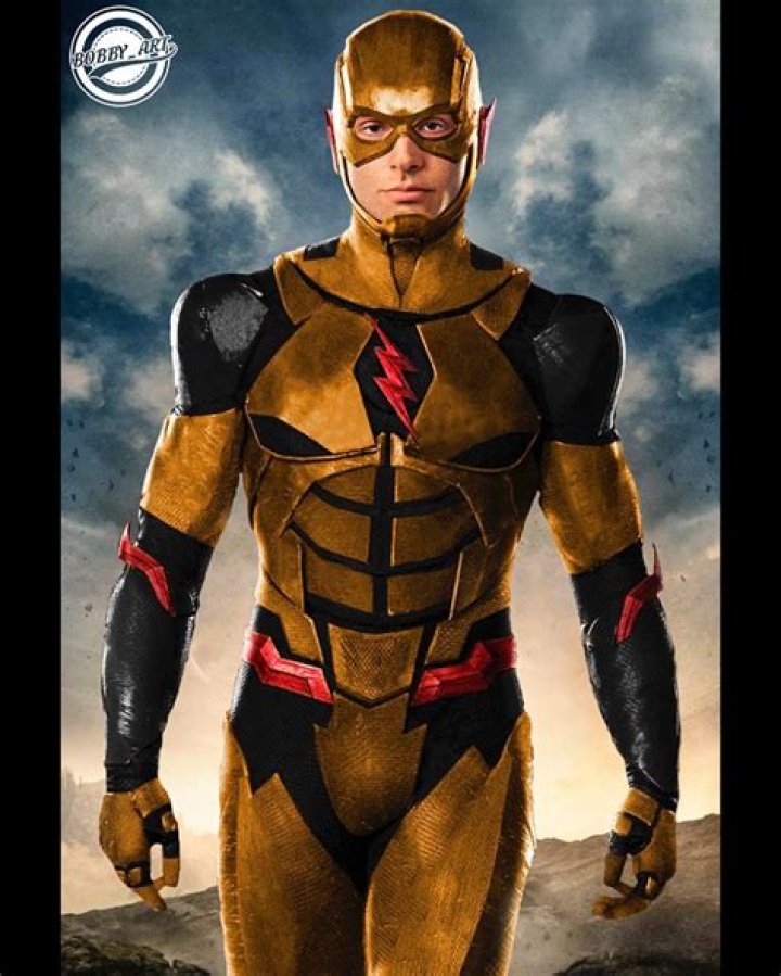 
Flash: What Penn Badgley Could Look Like As DCEU Villain Reverse-Flash 