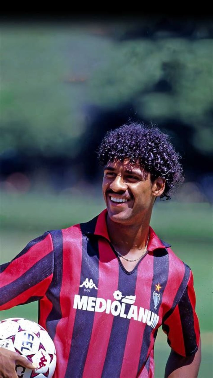 Frank Rijkaard Biography - Facts, Childhood, Family Life & Achievements
