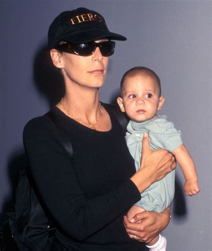 Fresh off her Oscar win, Jamie Lee Curtis voraciously defends her trans daughter after online harassment