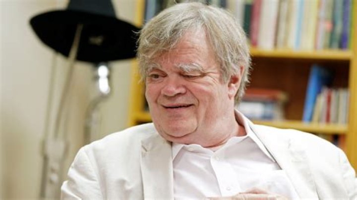 Garrison Keillor Biography - Childhood, Life Achievements & Timeline