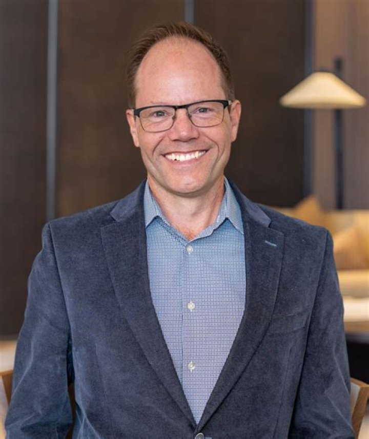 Dr. George Ellis Jr., MD – New Orleans, LA