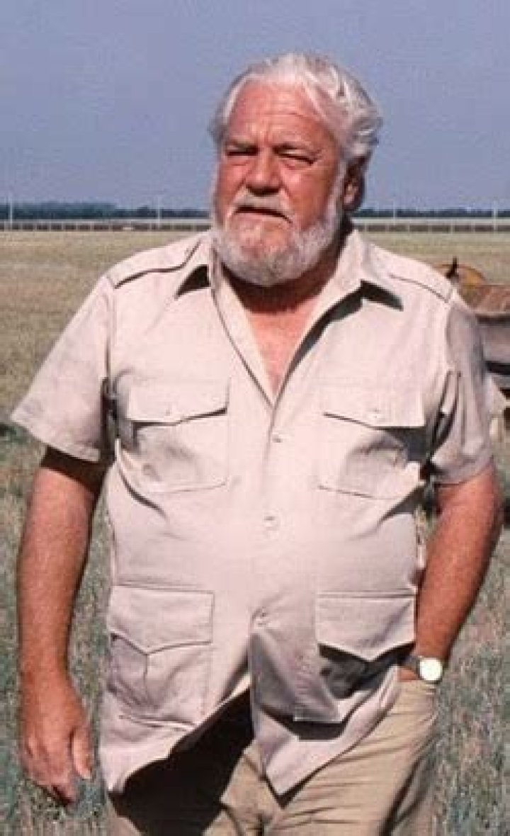 Gerald Durrell Biography - Facts, Childhood, Family Life & Achievements