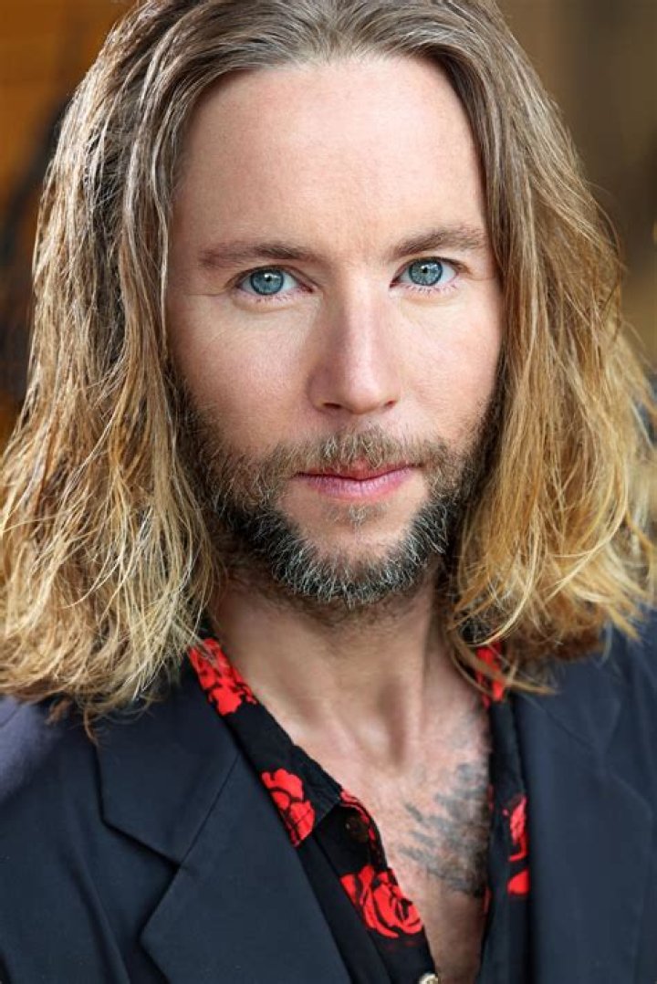 Greg Cipes Biography - Facts, Childhood, Family Life & Achievements of Actor