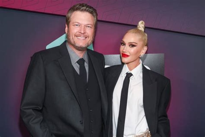 Gwen Stefani Gushes Over Boyfriend Blake Shelton After He Compliments Her Legs – Says She’s So ‘Lucky’ To Have Him!
