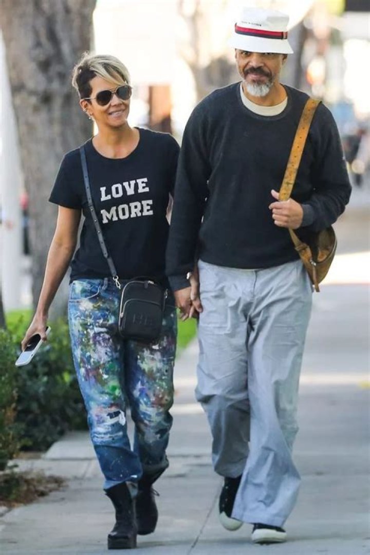Halle Berry Shows Off Stylish New Razor Haircut: ‘How It Started vs How It’s Going’