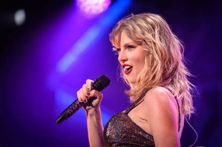 Here’s How Taylor Swift Smoothly Communicated The End Of Her Beef With Katy Perry