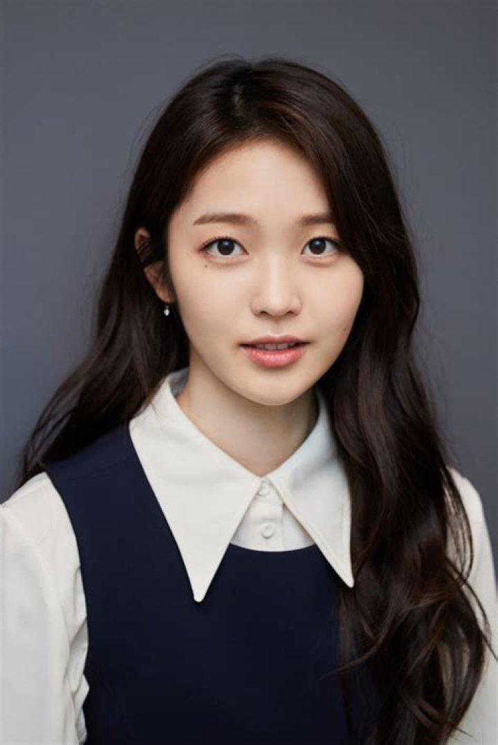 Hong Seung Hee Wiki, Age, Height, Boyfriend & Facts