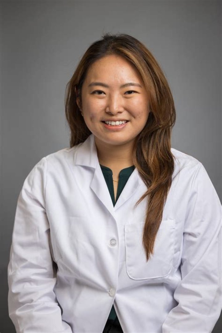 Dr. Hongshu Feng, MD – Brooklyn, NY