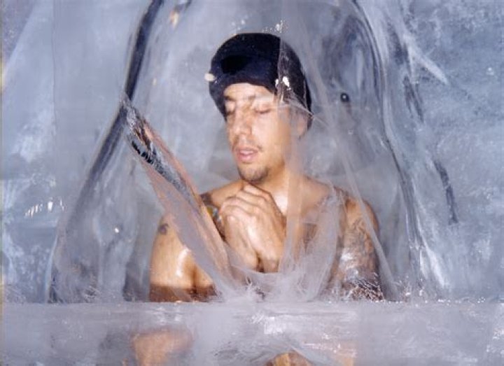 How did David Blaine stay underwater for 7 days?