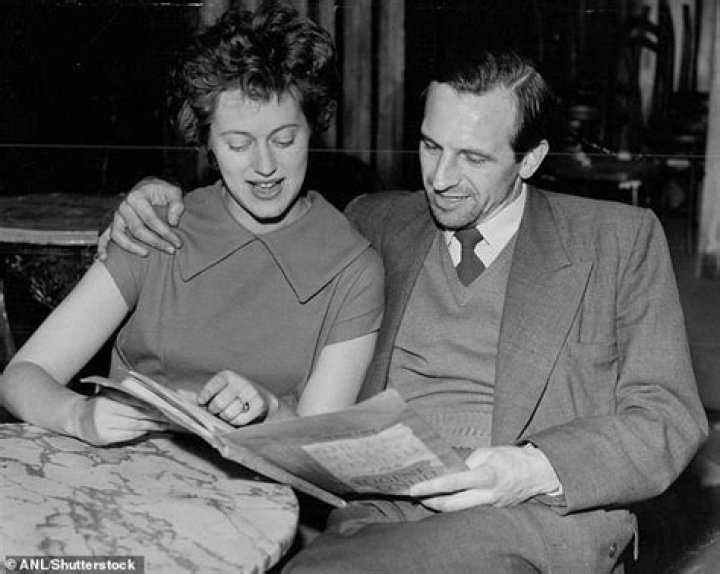 How many times has Josephine Tewson been married? Who are Josephine Tewson's ex-husbands?