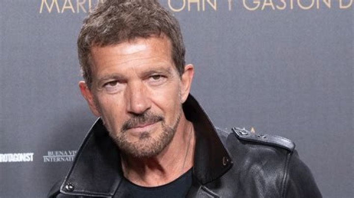 
How Much Money Does Antonio Banderas Make? Latest Income Salary
