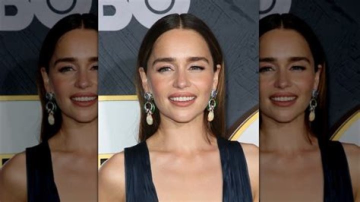
How Much Money Does Emilia Clarke Make? Latest Income Salary
