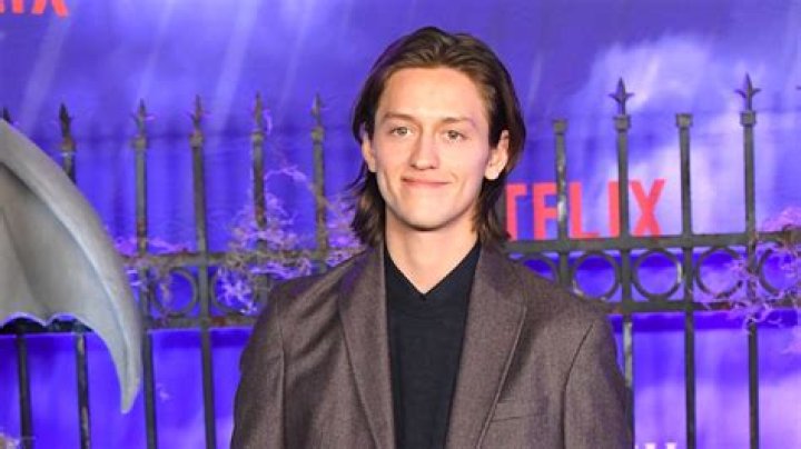 
How Much Money Does Percy Hynes-White Make? Latest Income Salary
