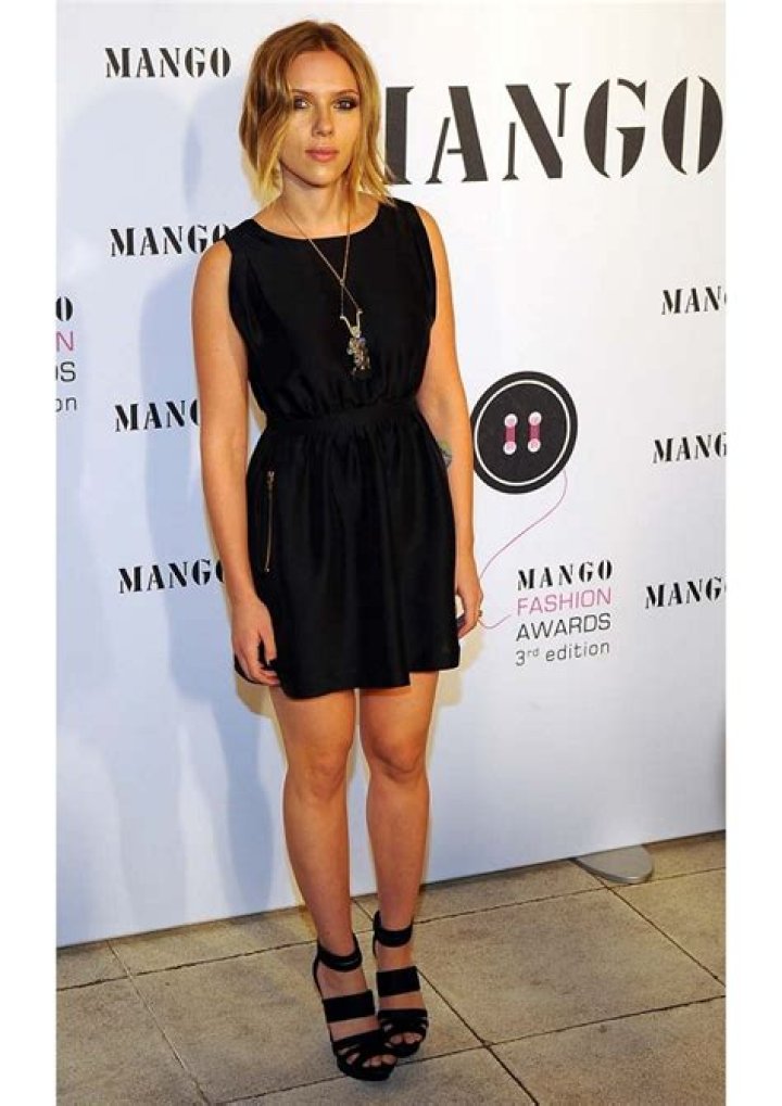 How Tall Is Scarlett Johansson?