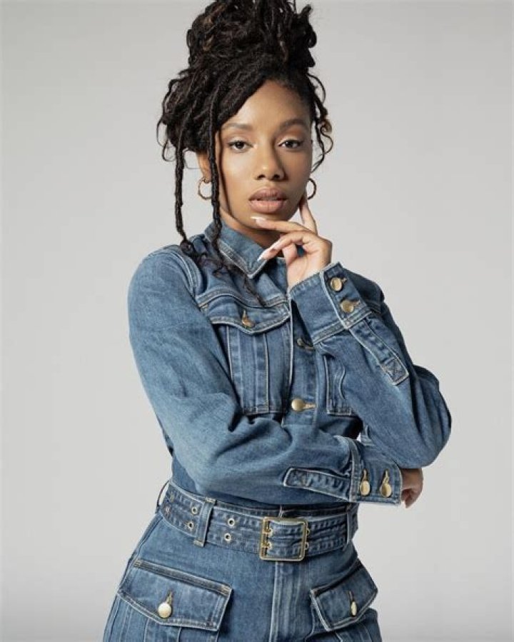 Imani Hakim Biography - Facts, Childhood, Family & Achievements of Actress