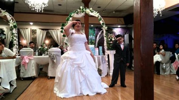 Is Lauren Daigle still married? – Celebrity