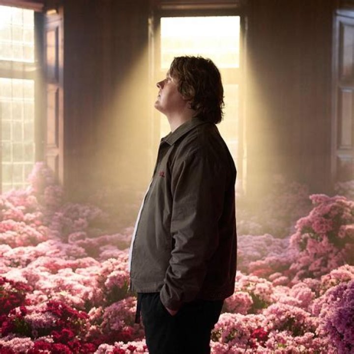 Is Lewis Capaldi related to Peter Capaldi? Is Peter Capaldi Lewis Capaldi’s dad?