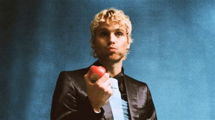 Is Luke Hemmings from 5 Seconds of Summer going solo? His new single and EP, explained