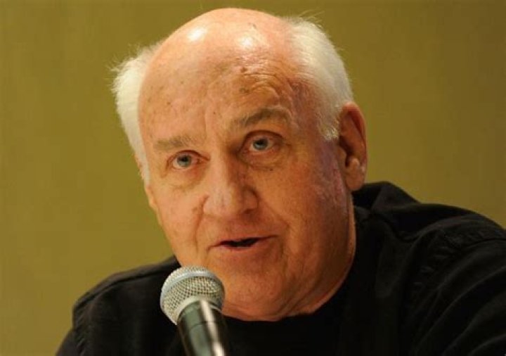 Is Mark Packer related to Billy Packer?