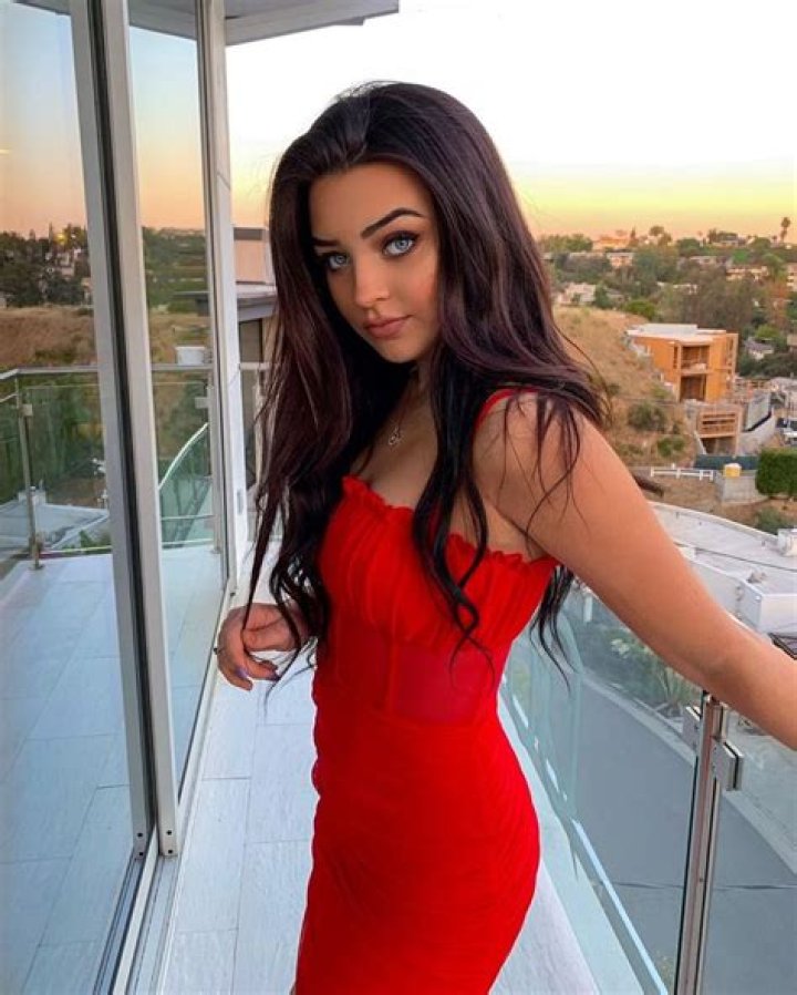 
Isabella Bronzen Durham Height, Weight, Net Worth, Age, Wiki, Who, Instagram, Biography 