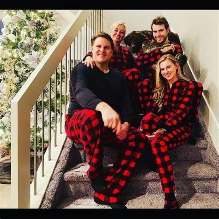 Jake DeBrusk family, girlfriend, kids, parents, siblings