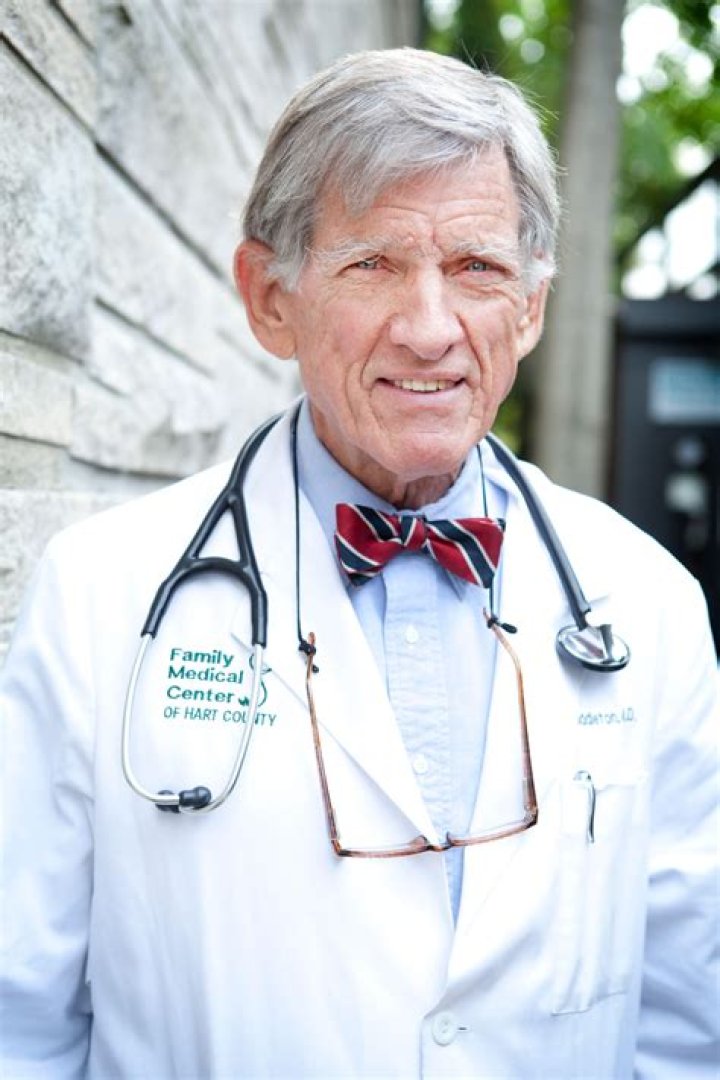 Dr. James Middleton Jr., MD – Munfordville, KY