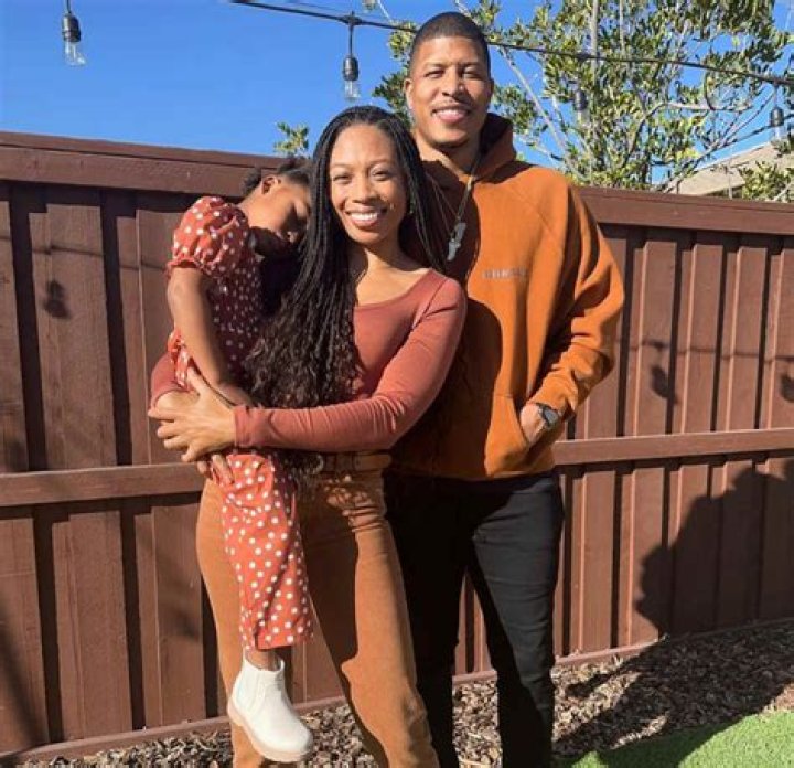 
Jaylon Ferguson Net Worth 2022, Wife Reacts As Foul Play Suspected Death Cause 