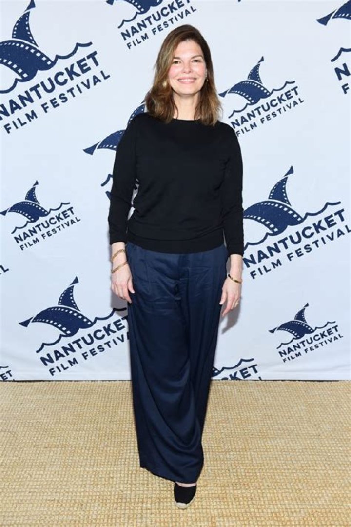 Jeanne Tripplehorn Bra Size, Age, Weight, Height, Measurements