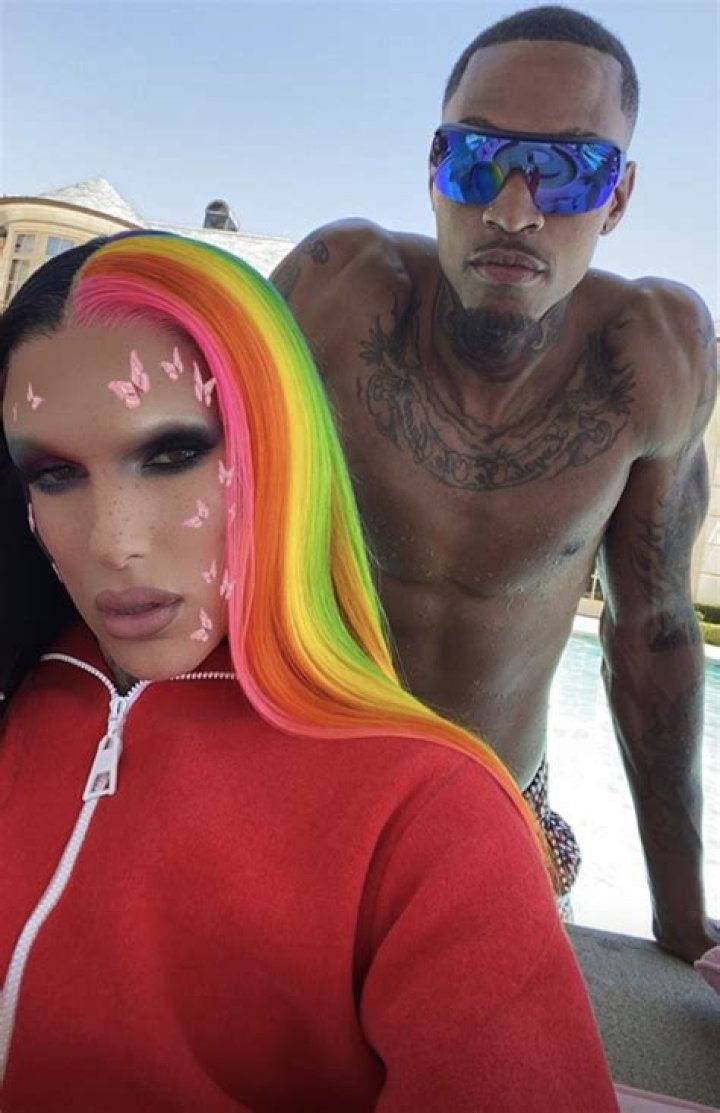 Jeffree Star Responds To Accusations His New Lover Gets A Paycheck For Dating Him!