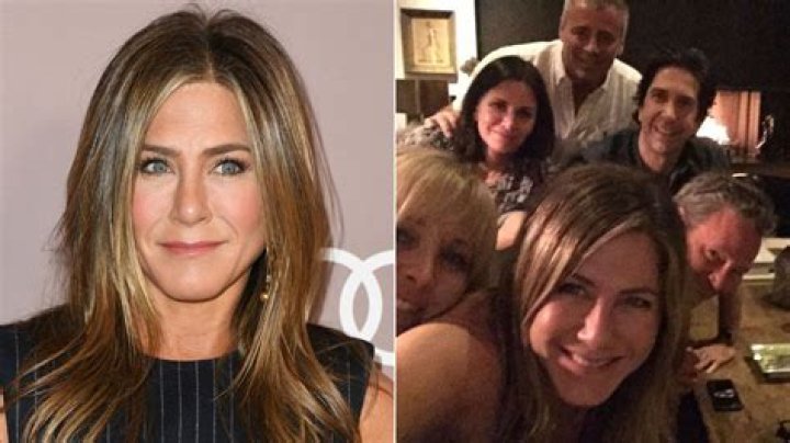 Jennifer Aniston Joins Instagram And Her First Post Is An Epic ‘Friends’ Reunion Pic!