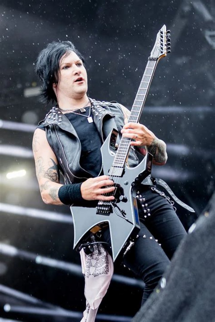 Jinxx (Jeremy Miles Ferguson) - Bio, Facts, Family Life of Musician