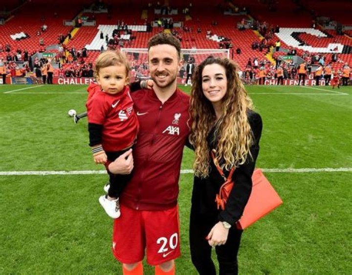 Jordan Henderson age, wife, children, parents, siblings, salary at Liverpool