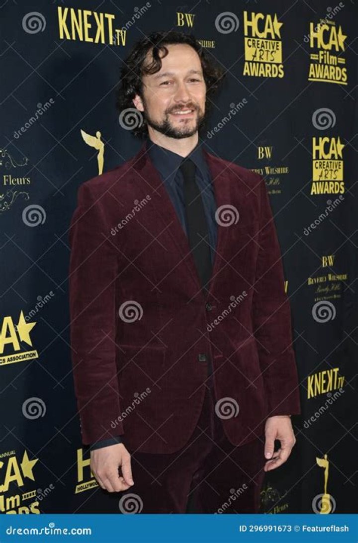 Joseph Gordon-Levitt Will Trim Don Jon’s Addiction To Get An R Rating