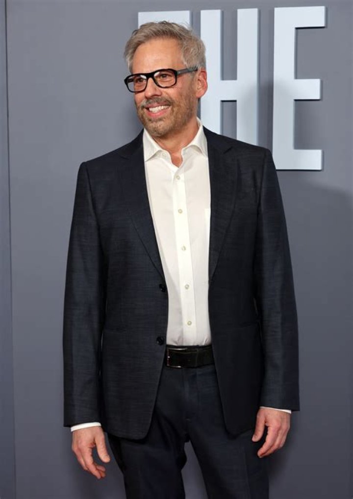 Josh Pais Biography - Facts, Childhood, Family Life & Achievements