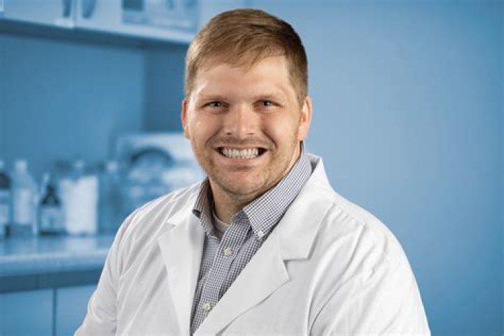 Dr. Joshua Symes, MD – Maywood, IL