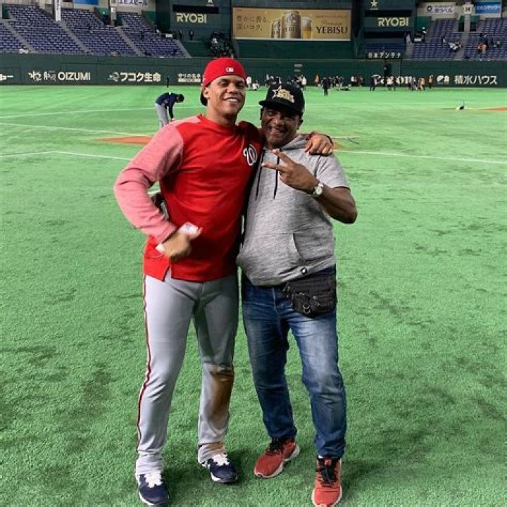 Belkis Pacheco, Juan Jose Soto