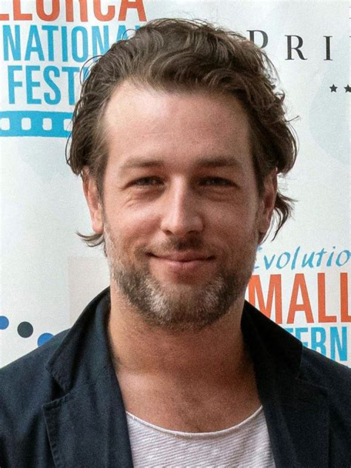 Julian Looman Wikipedia, Biography , Wife Age and Bio: Who Is He Married To?