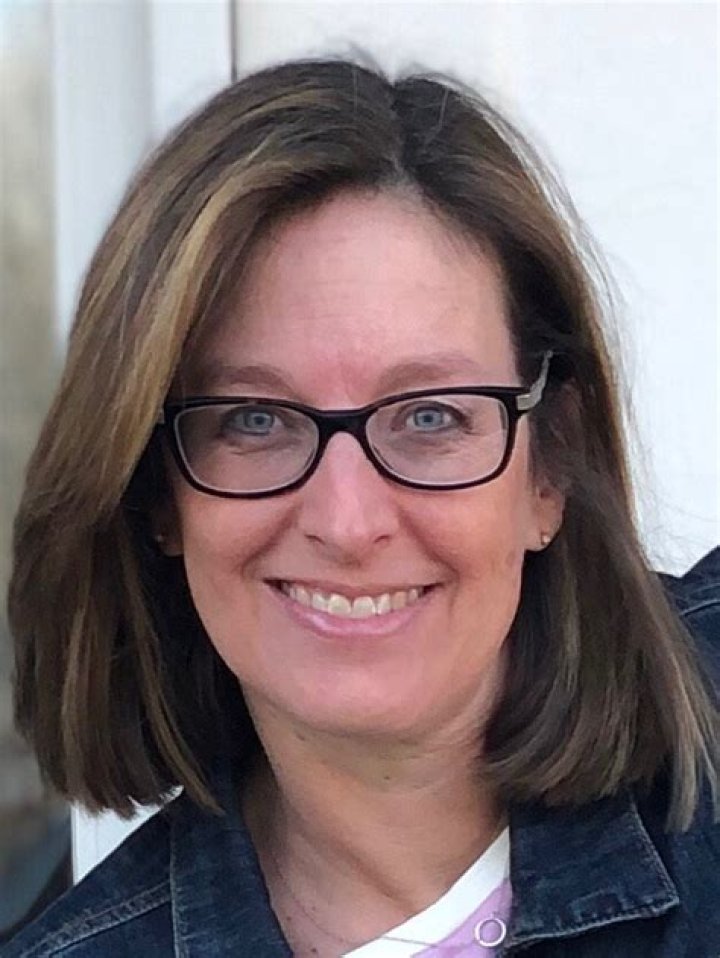 Dr. Julie Pelletier, MD – Kealakekua, HI