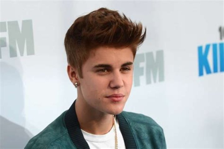 Justin Bieber Insinuates He’s About To Drop A Brand New Record