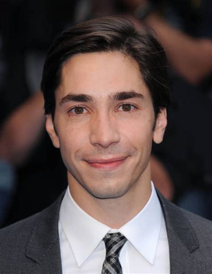 Justin Long Biography - Facts, Childhood, Family Life & Achievements