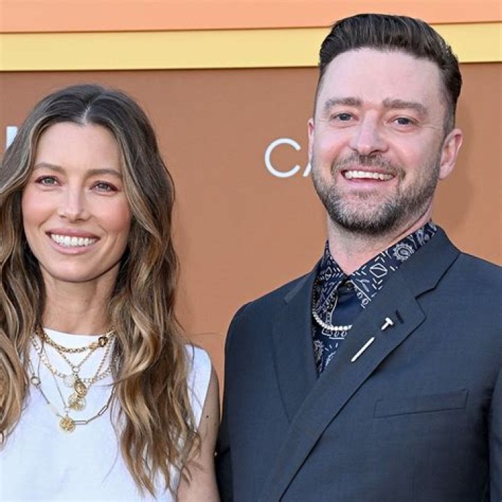 Justin Timberlake Leaves Flirtatious Comment On Jessica Biel’s IG Following Rumored Infidelity