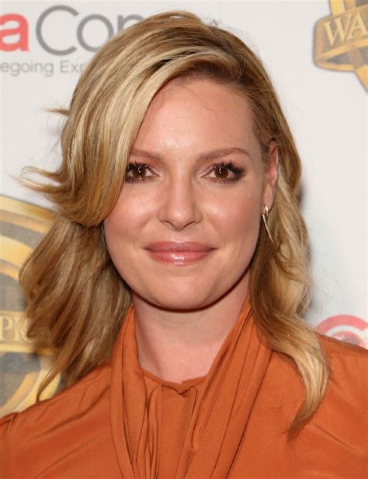 Katherine Heigl Biography - Facts, Childhood, Family Life & Achievements