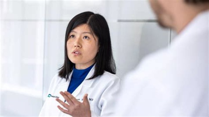 Dr. Keren Zhou, MD – Cleveland, OH