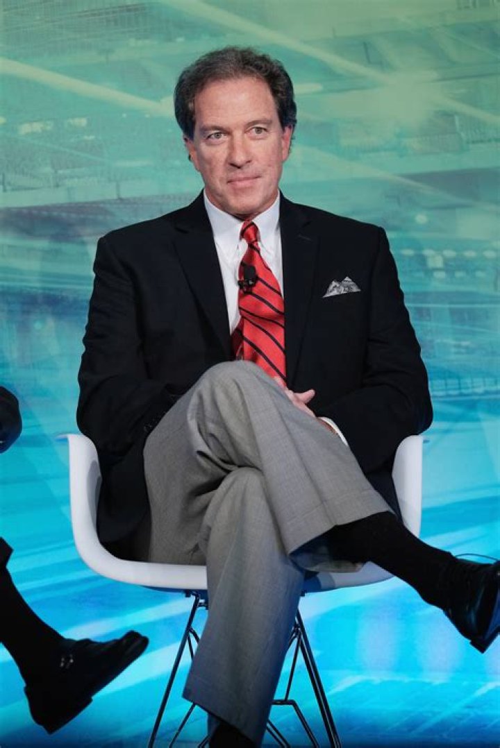 Kevin Harlan Age, Wiki, Biography, Body Measurement, Parents, Family, Salary, Net worth