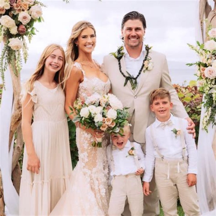 Kiki Morris Husband: Is She Married To Jorge Darek? Family And Net Worth