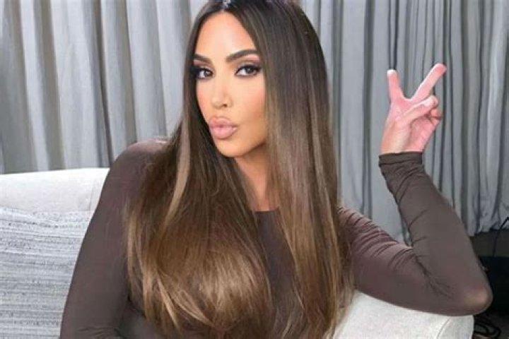 Kim Kardashian Reveals The Worst Look Of Her Life & Explains Why She Cried After The 2013 Met Gala In New Vogue ‘Life In Looks’ Video