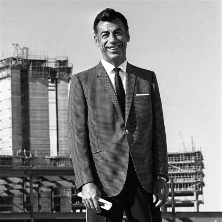 Kirk Kerkorian Biography - Facts, Childhood, Family Life & Achievements