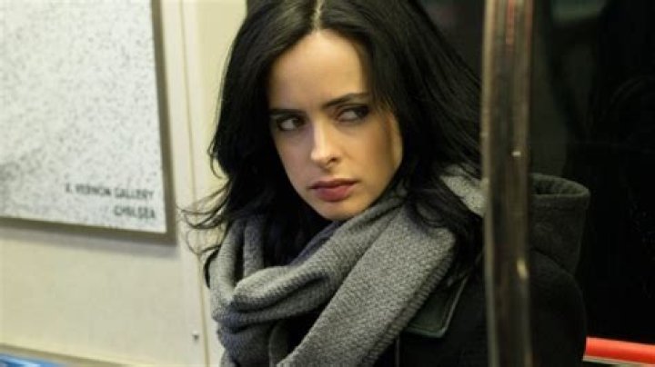 Krysten Ritter looks very much like Jessica Jones in new photos