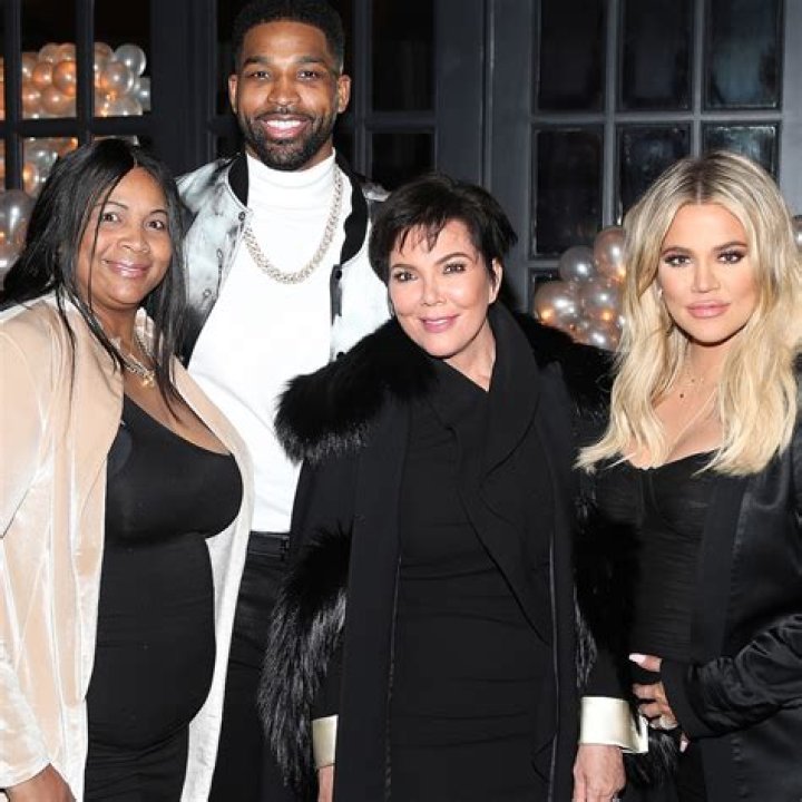 KUWTK: Khloe Kardashian Stuns In All White At Tristan Thompson’s July 4th Party!