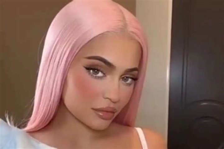 Kylie Jenner Is Gorgeous In Gucci Slip Dress